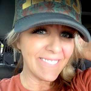 Meet your Posher, Nikki